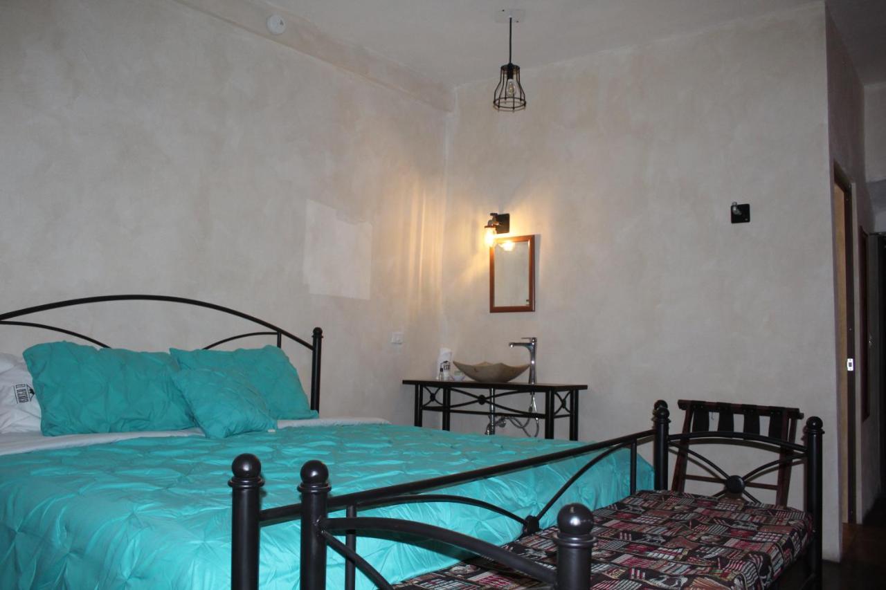 El Descanso Barrio Del Artista Hotel