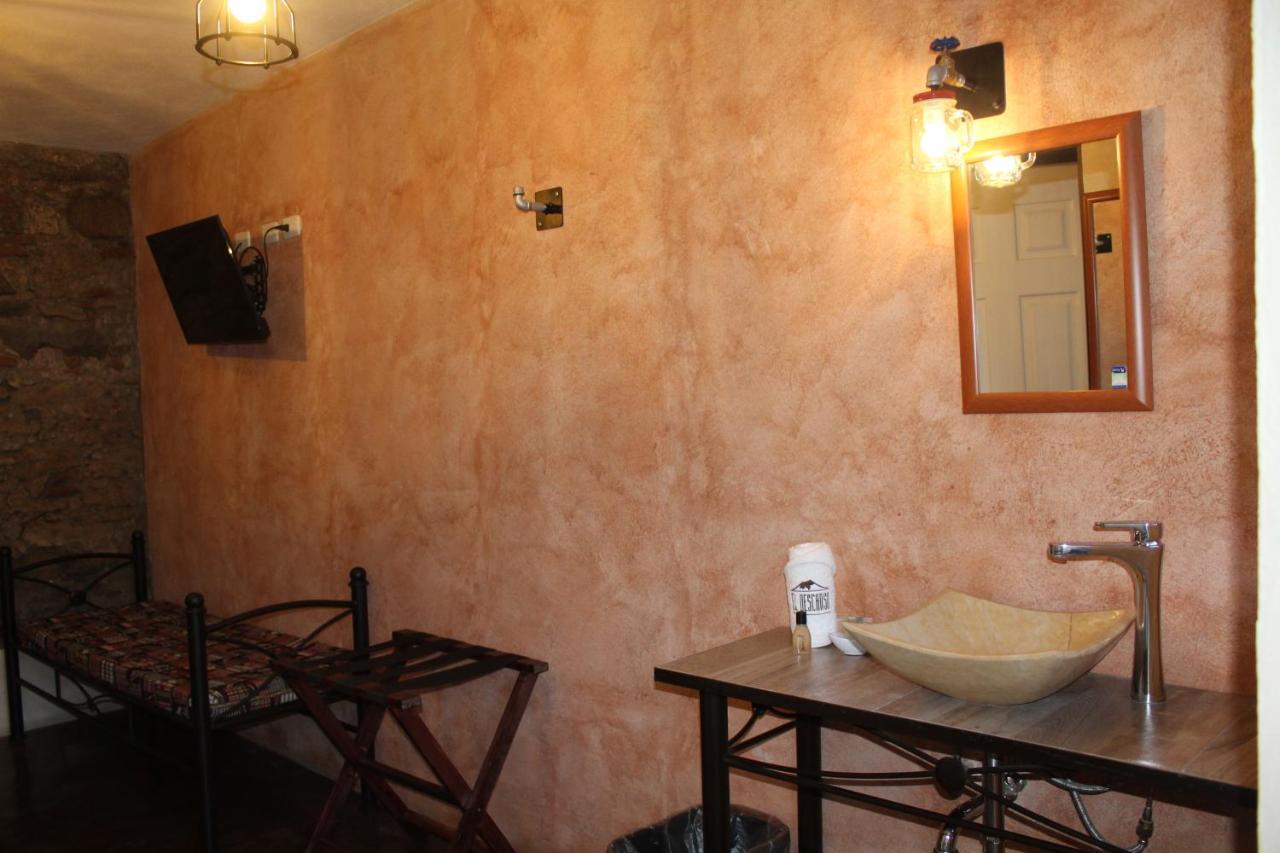 Hotel El Descanso Barrio Del Artista